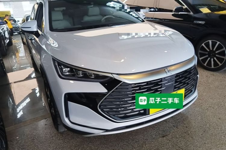Used BYD Tang New Energy 2024 DM-i Glory Edition 112KM Prestige Model Front Right 45 Deg