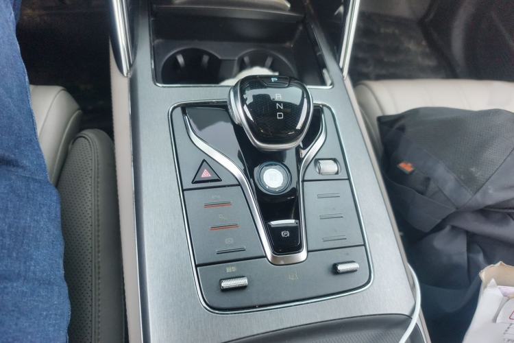 Used BYD Tang New Energy 2024 EV Glory Edition 730KM Premium Model Gear Lever