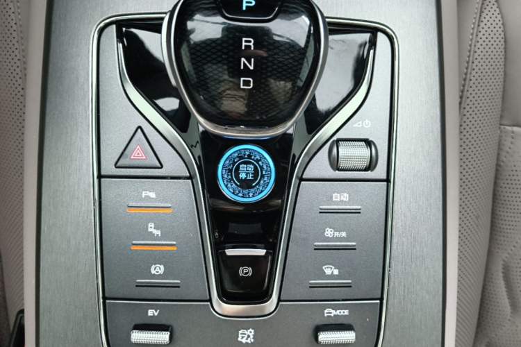 Used BYD Tang New Energy 2024 DM-i Glory Edition 112KM Prestige Model Gear Lever