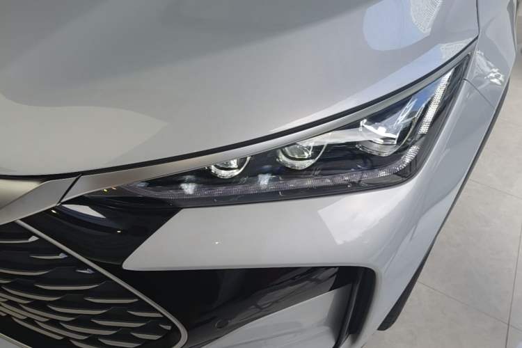 Used BYD Tang New Energy 2024 DM-i Glory Edition 112KM Prestige Model Left Front Headlight