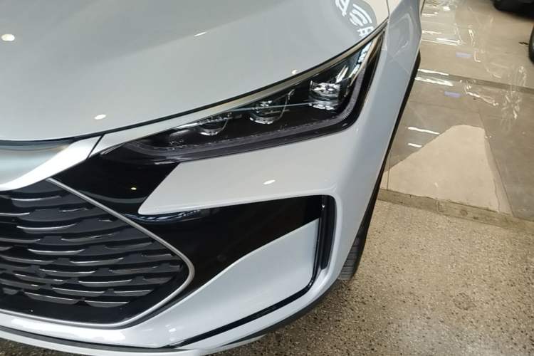 Used BYD Tang New Energy 2024 DM-i Glory Edition 112KM Prestige Model Left Front Headlight