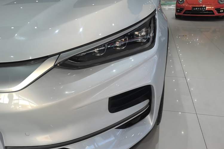 Used BYD Tang New Energy 2024 EV Champion Edition 730KM Deluxe Model Left Front Headlight