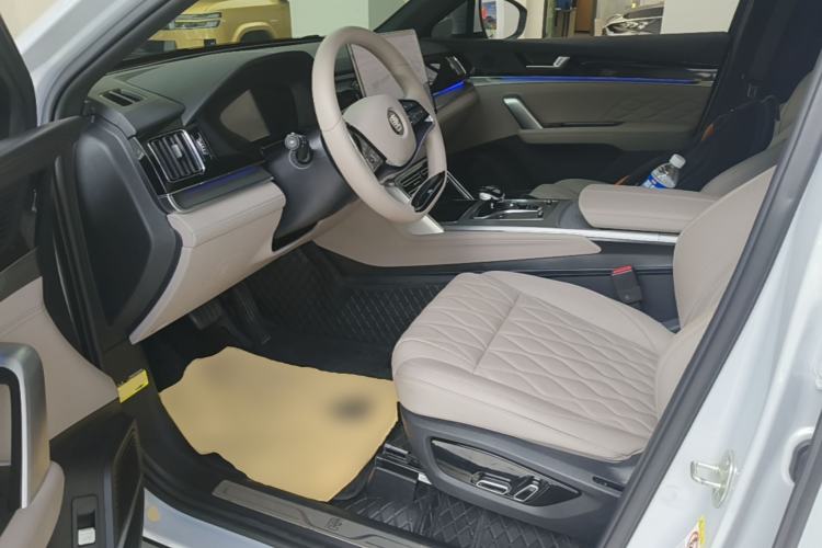 Used BYD Tang New Energy 2024 DM-i Glory Edition 112KM Prestige Model Left Front Seat