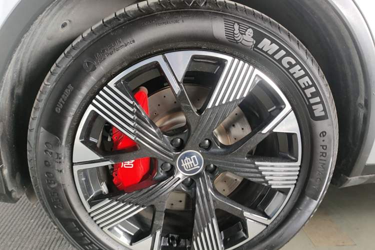 Used BYD Tang New Energy 2024 DM-p Champion Edition 215 km All-Wheel-Drive Flagship Model Left Front Wheel Hub