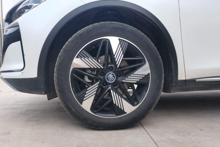 Used BYD Tang New Energy 2024 DM-i Glory Edition 112KM Prestige Model Left Front Wheel Hub