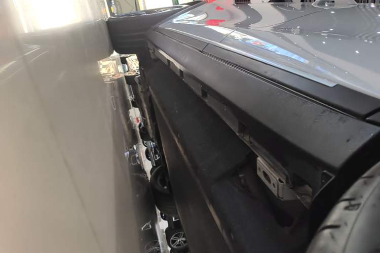 Used BYD Tang New Energy 2024 EV Champion Edition 730KM Deluxe Model Left Side Sill