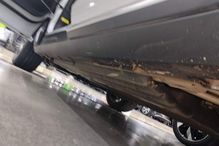 Used BYD Tang New Energy 2024 DM-i Glory Edition 112KM Prestige Model Left Side Sill