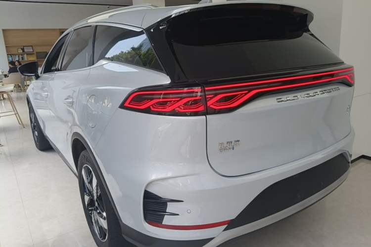 Used BYD Tang New Energy 2024 DM-i Glory Edition 112KM Prestige Model Rear Left 45 Deg