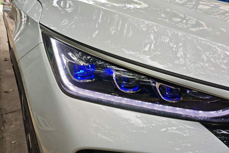 Used BYD Tang New Energy 2024 DM-i Glory Edition 112KM Prestige Model Right Front Headlight