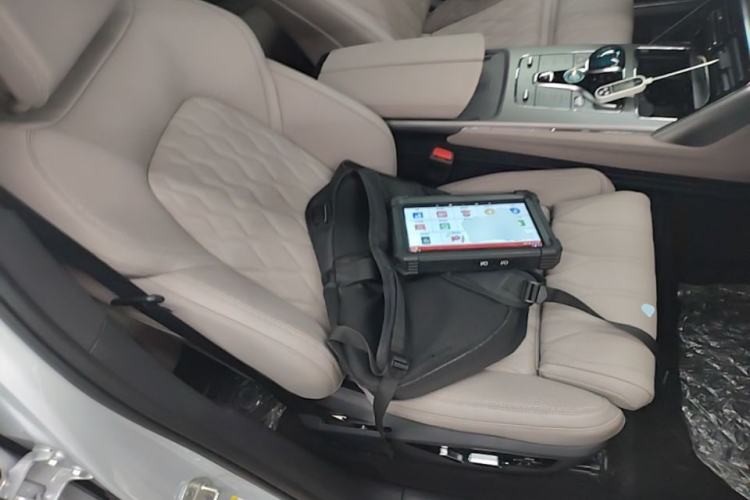 Used BYD Tang New Energy 2024 DM-i Glory Edition 112KM Flagship Model Right Front Seat