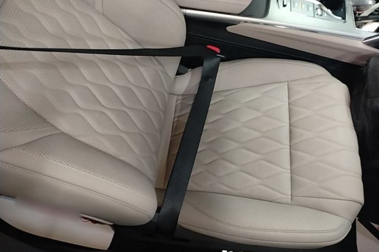 Used BYD Tang New Energy 2024 DM-i Glory Edition 112KM Prestige Model Right Front Seat