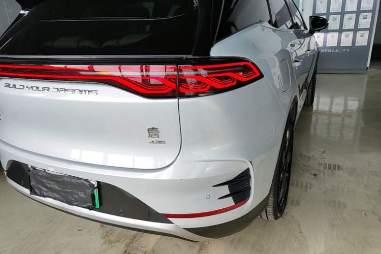 Used BYD Tang New Energy 2024 DM-p Champion Edition 215 km All-Wheel-Drive Flagship Model Right Rear Taillight