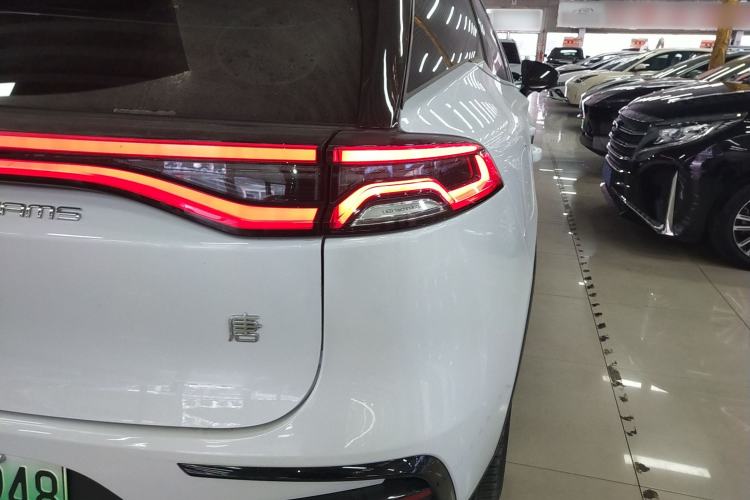 Used BYD Tang New Energy 2024 DM-i Glory Edition 112KM Prestige Model Right Rear Taillight