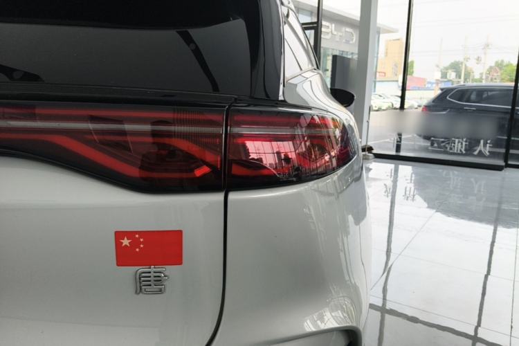 Used BYD Tang New Energy 2024 DM-i Glory Edition 112KM Prestige Model Right Rear Taillight