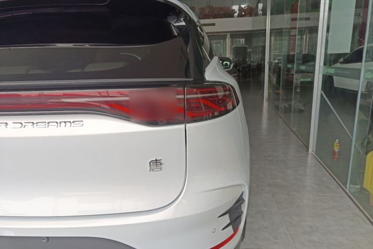 Used BYD Tang New Energy 2024 DM-i Glory Edition 112KM Flagship Model Right Rear Taillight