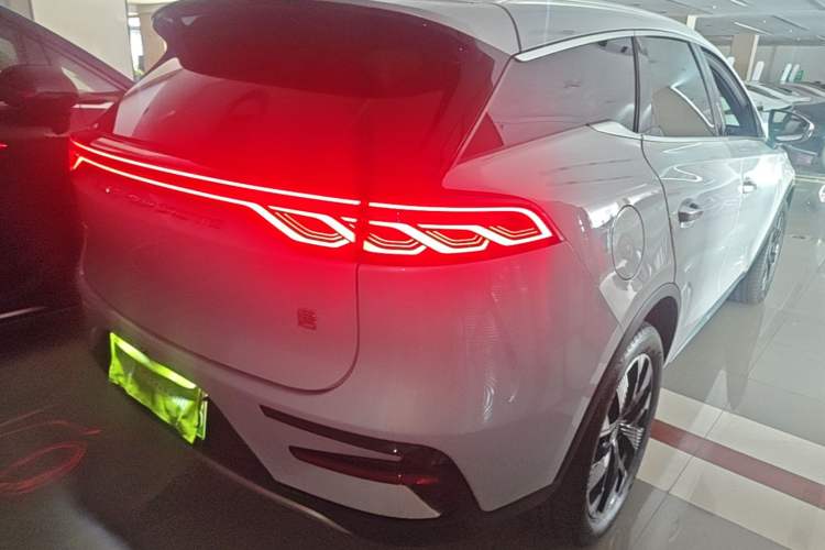 Used BYD Tang New Energy 2024 EV Champion Edition 730KM Deluxe Model Right Rear Taillight