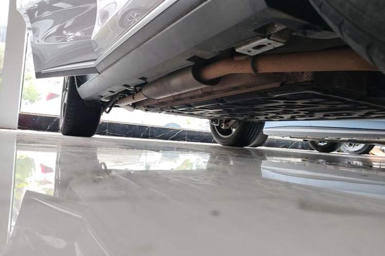 Used BYD Tang New Energy 2024 DM-i Glory Edition 112KM Prestige Model Right Side Sill