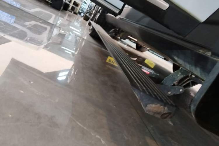Used BYD Tang New Energy 2024 DM-i Glory Edition 112KM Prestige Model Right Side Sill