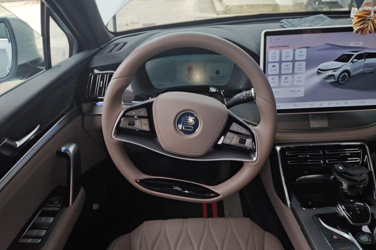 Used BYD Tang New Energy 2024 DM-i Glory Edition 112KM Prestige Model Steering Wheel