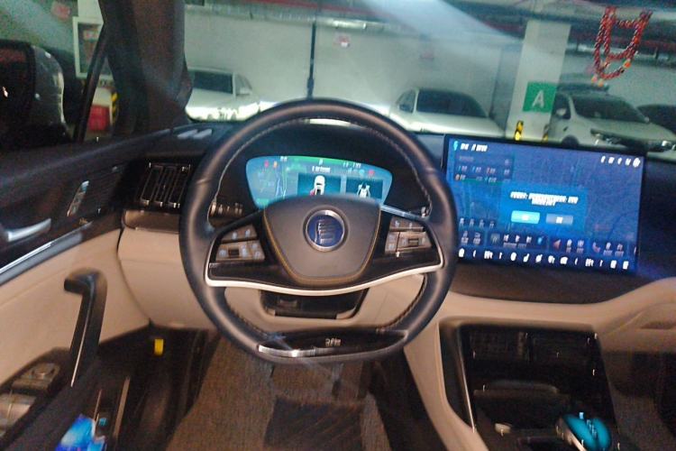 Used BYD Tang New Energy 2024 EV Champion Edition 730KM Deluxe Model Steering Wheel
