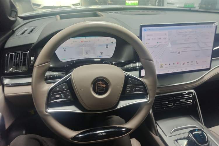Used BYD Tang New Energy 2024 DM-p Champion Edition 215 km All-Wheel-Drive Flagship Model Steering Wheel
