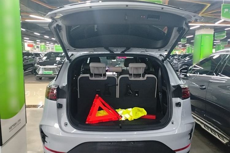 Used BYD Tang New Energy 2024 DM-i Glory Edition 112KM Prestige Model Trunk