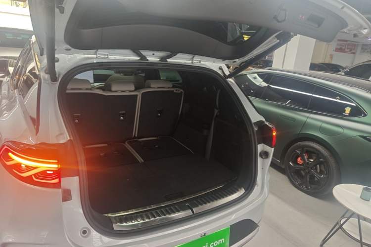 Used BYD Tang New Energy 2024 DM-p Champion Edition 215 km All-Wheel-Drive Flagship Model Trunk