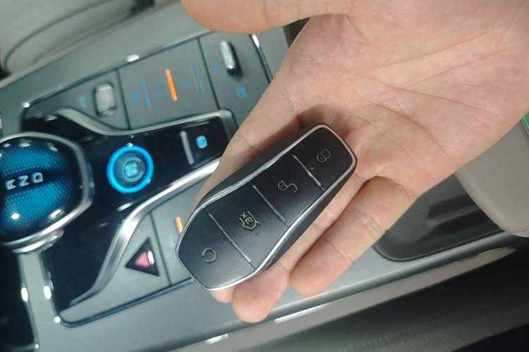 Used BYD Tang New Energy 2024 DM-p Champion Edition 215 km All-Wheel-Drive Flagship Model Vehicle Key
