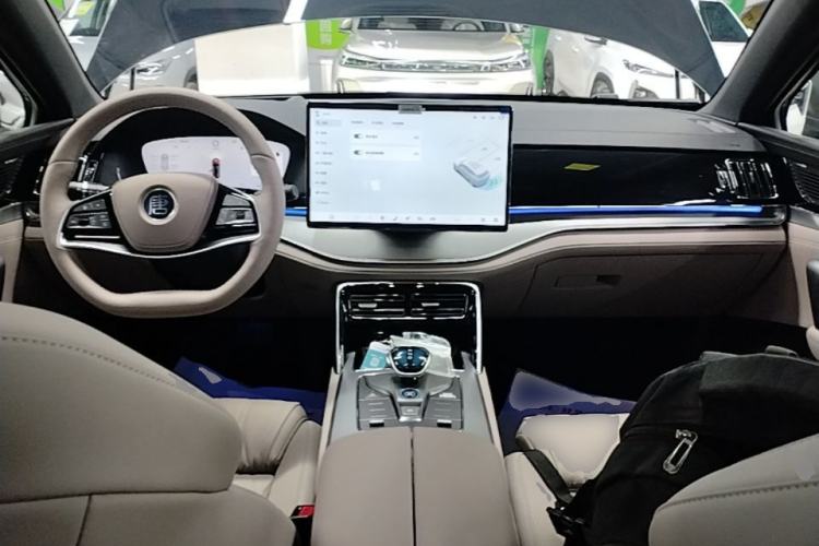 Used BYD Tang New Energy 2025 Intelligent Driving Version DM-i 115KM Flagship Edition Center Console