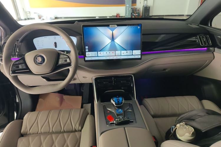 Used BYD Tang New Energy 2025 Intelligent Driving Version DM-i 115KM Flagship Edition Center Console