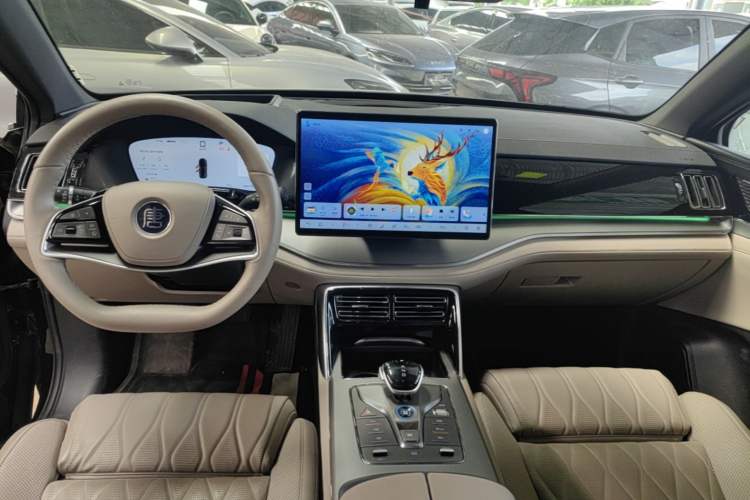 Used BYD Tang New Energy 2025 Intelligent Driving Version DM-i 115KM Flagship Edition Center Console