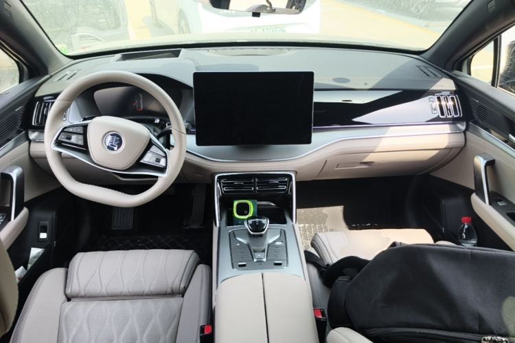 Used BYD Tang New Energy 2025 Intelligent Driving Version DM-i 115KM Flagship Edition Center Console