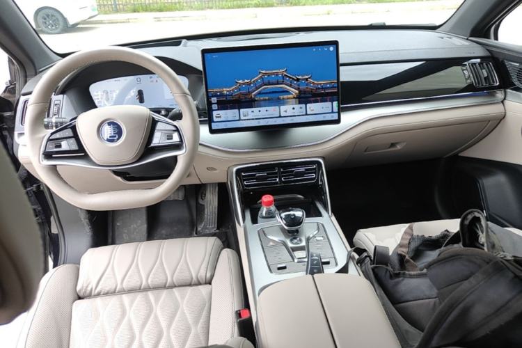 Used BYD Tang New Energy 2025 Intelligent Driving Version DM-i 115KM Flagship Edition Center Console