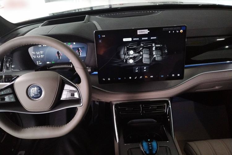 Used BYD Tang New Energy 2025 Intelligent Driving Version DM-i 115KM Flagship Edition Center Console
