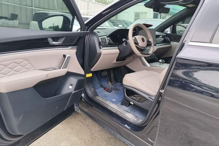 Used BYD Tang New Energy 2025 DM-i 115KM Prestige Model Driver Seat