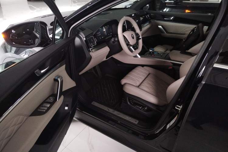 Used BYD Tang New Energy 2025 Intelligent Driving Version DM-i 115KM Flagship Edition Driver Seat