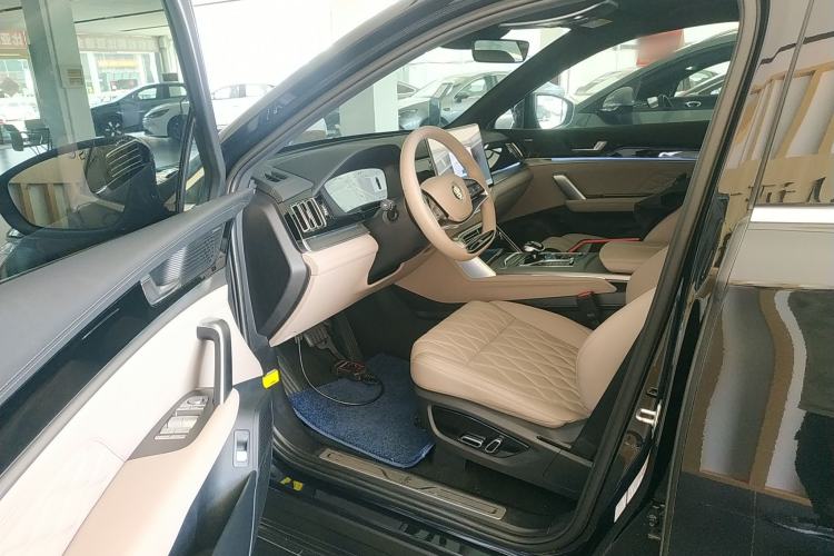 Used BYD Tang New Energy 2025 DM-i 115KM Prestige Model Driver Seat