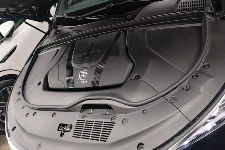 Used BYD Tang New Energy 2025 DM-i 115KM Prestige Model Engine Bay