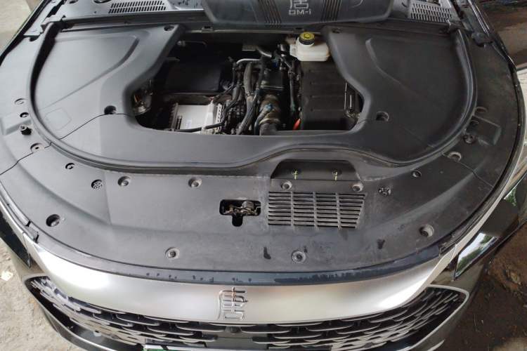 Used BYD Tang New Energy 2025 Intelligent Driving Version DM-i 115KM Prestige Edition Engine Bay