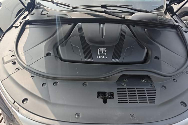 Used BYD Tang New Energy 2025 Intelligent Driving Version DM-i 115KM Flagship Edition Engine Bay