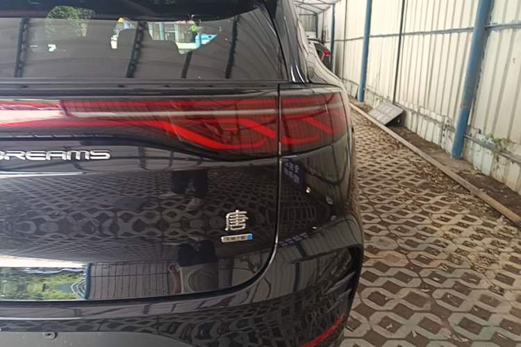 Used BYD Tang New Energy 2025 Intelligent Driving Version DM-i 115KM Flagship Edition Exterior 3