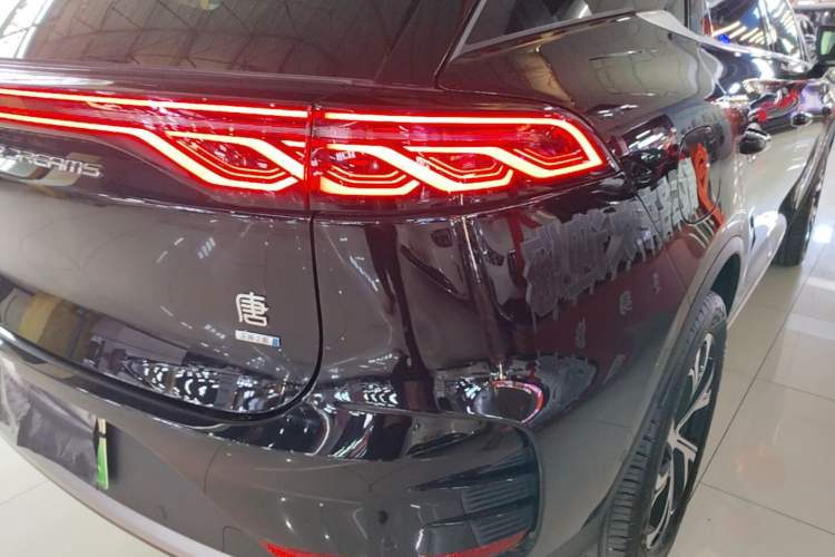 Used BYD Tang New Energy 2025 Intelligent Driving Version DM-i 115KM Flagship Edition Exterior 3