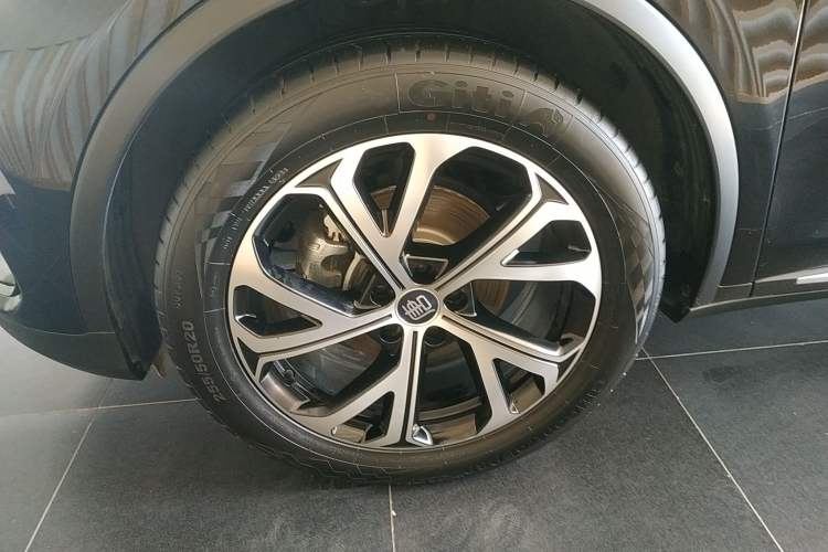 Used BYD Tang New Energy 2025 DM-i 115KM Prestige Model Exterior 4