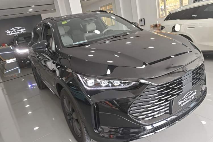 Used BYD Tang New Energy 2025 Model Smart Drive Version DM-i 175KM Deluxe Version Front Right 45 Deg