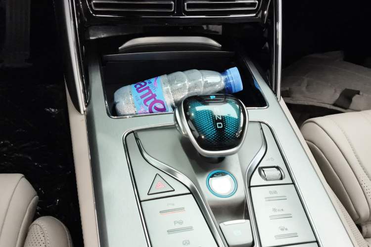 Used BYD Tang New Energy 2025 Intelligent Driving Version DM-i 115KM Flagship Edition Gear Lever