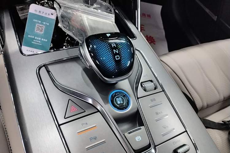 Used BYD Tang New Energy 2025 Intelligent Driving Version DM-i 115KM Flagship Edition Gear Lever