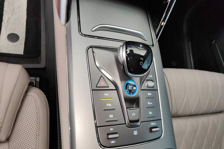 Used BYD Tang New Energy 2025 Intelligent Driving Version DM-i 115KM Flagship Edition Gear Lever