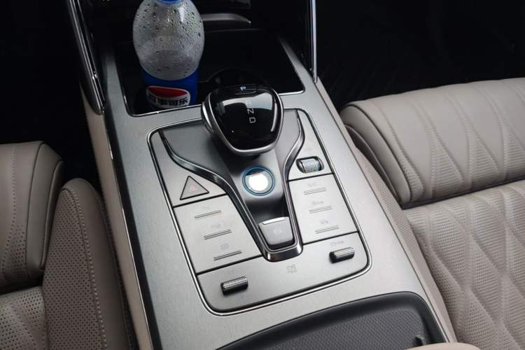 Used BYD Tang New Energy 2025 Intelligent Driving Version DM-i 115KM Flagship Edition Gear Lever