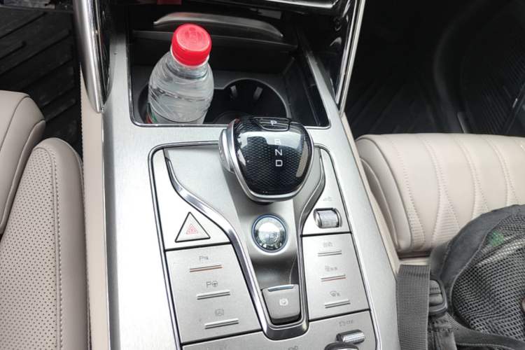 Used BYD Tang New Energy 2025 Intelligent Driving Version DM-i 115KM Flagship Edition Gear Lever