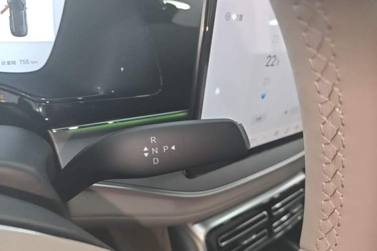 Used BYD Tang New Energy 2025 Model Smart Drive Version DM-i 175KM Deluxe Version Gear Lever